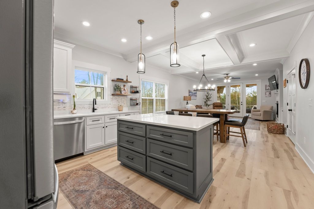 73 Cypress Point Dr, Winchester, TN 37398