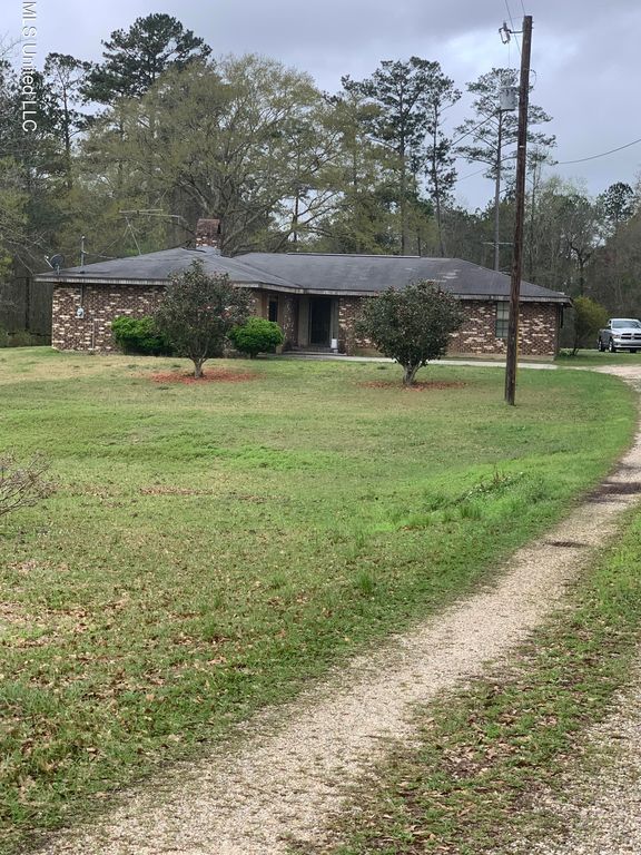 195 Will Thompson Rd, Picayune, MS 39466