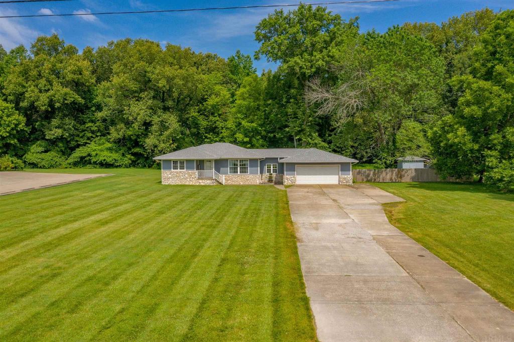 1062 N  State Road 66, Rockport, IN 47635