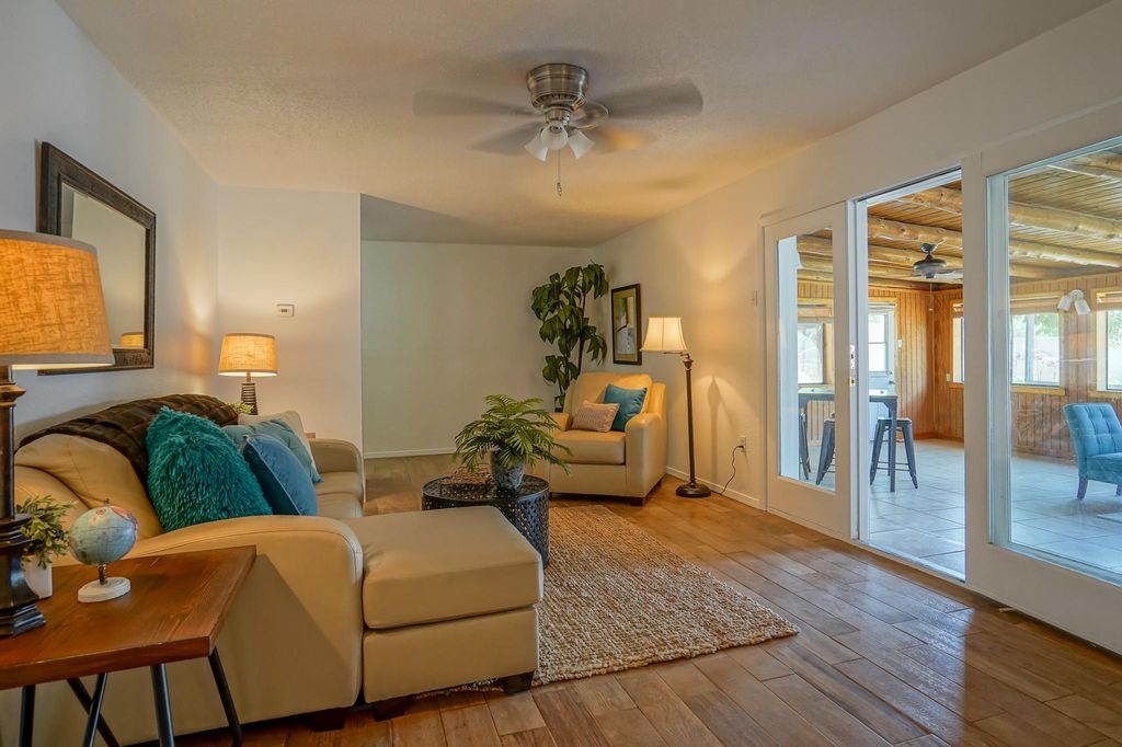 1600 Speronelli Rd NW, Albuquerque, NM 87107
