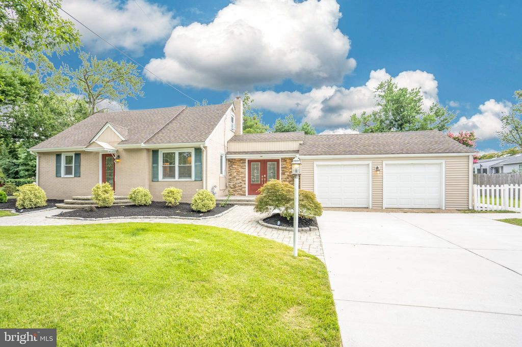 505 E Evesham Rd, Voorhees, NJ 08043