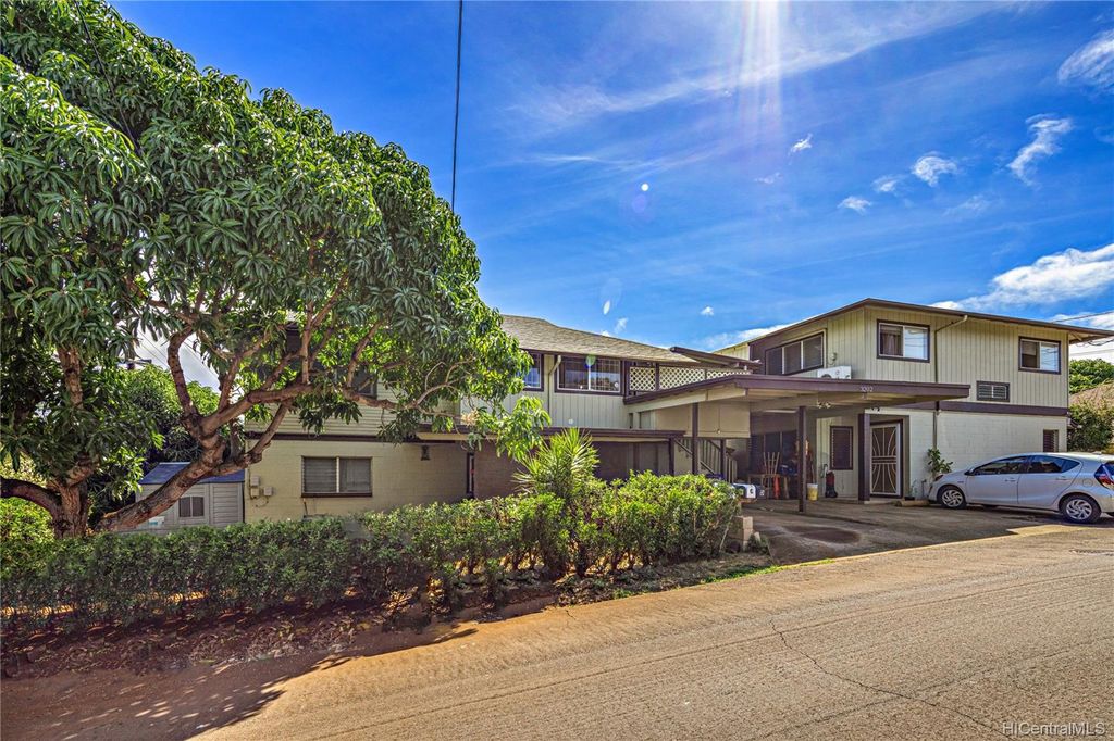 3202 Mokihana St, Honolulu, HI 96816