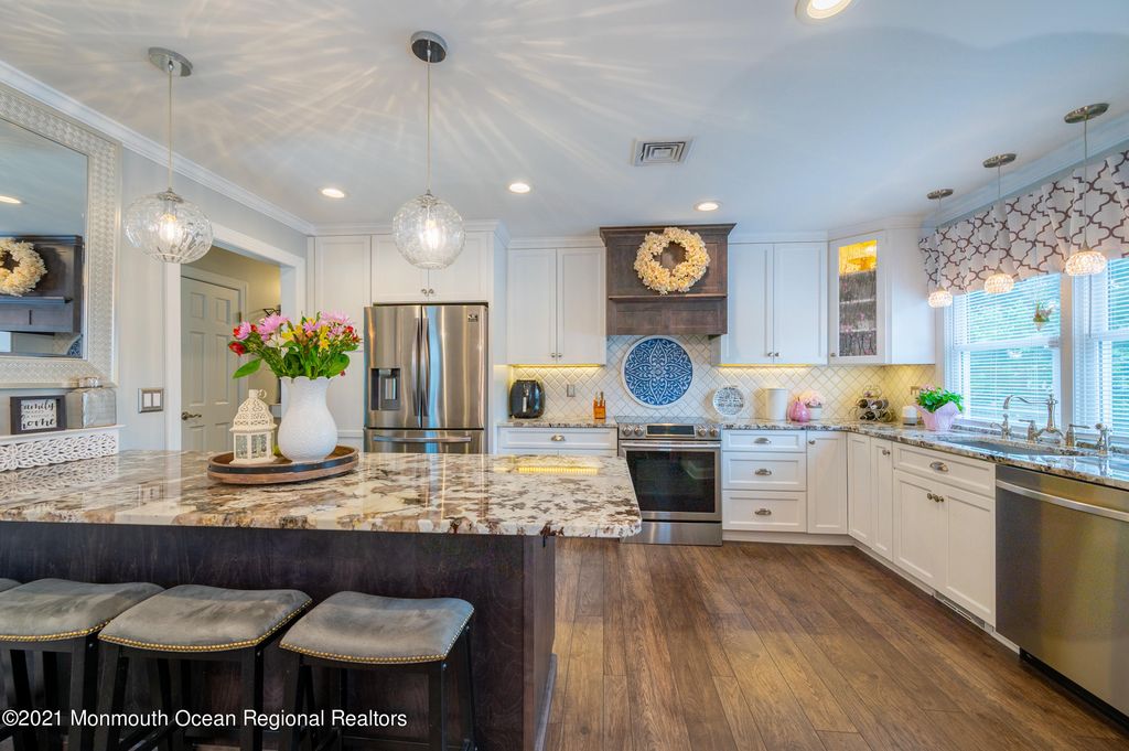 316 Vermont Dr, Brick, NJ 08723