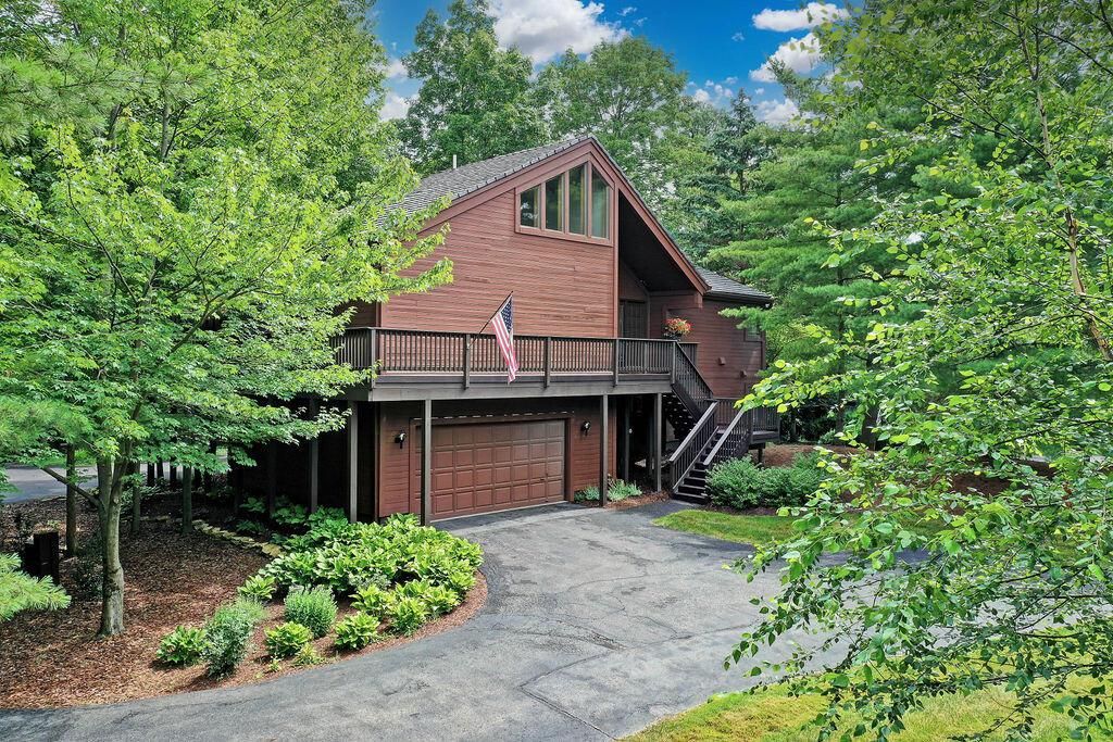 423 Hickory Ln, Westerville, OH 43081