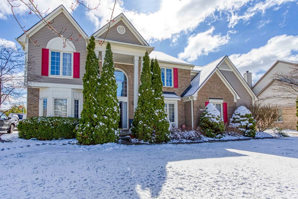46939 Glengarry Blvd, Canton, MI 48188