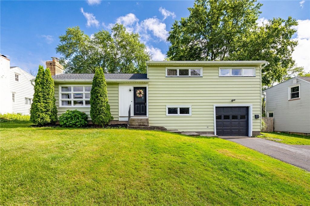 5 Valley View Dr, Penfield, NY 14526 SingleFamily Home for Sale MLS R1552736