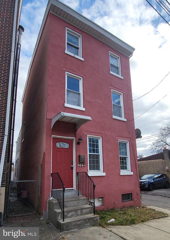 322 Buttonwood St, Norristown, PA 19401