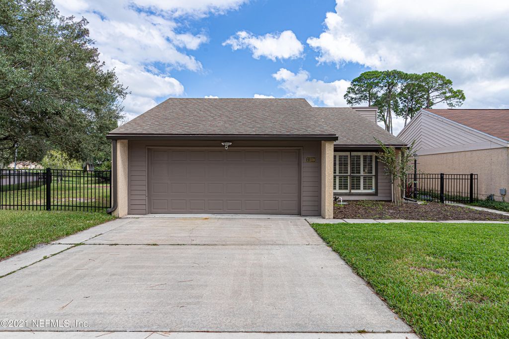 11109 Stowe Cottage Ln, Jacksonville, FL 32223