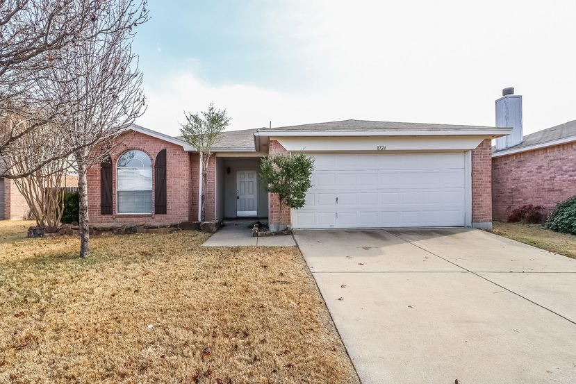 8724 Eaglestone Way, Fort Worth, TX 76244