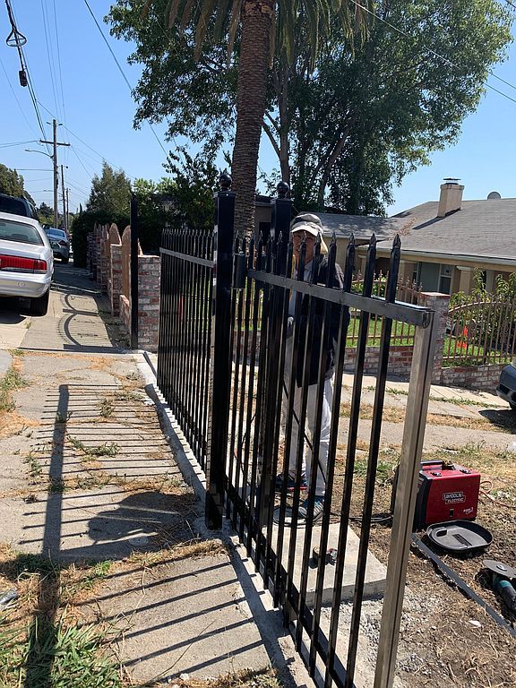 9703 Thermal St, Oakland, CA 94605