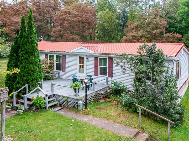 27 Carter Ct, Plattsburgh, NY 12901