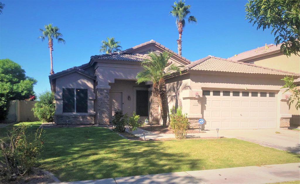 4700 S Wildflower Dr, Chandler, AZ 85248