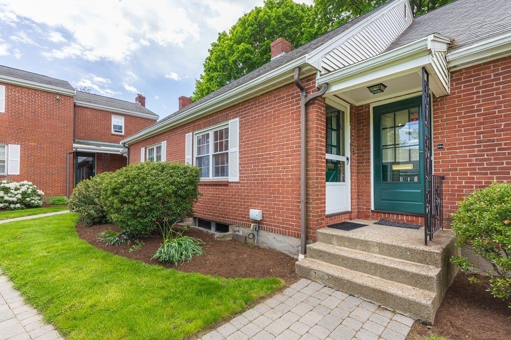 49 Charlesbank Rd #49, Newton, MA 02458