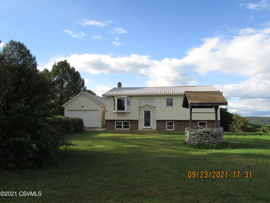 4340 County Line Rd, Winfield, PA 17889