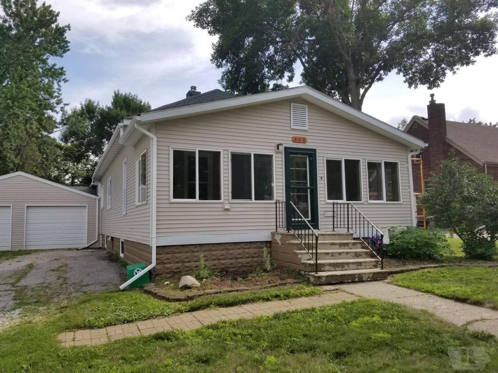 820 W Broadway St, Eagle Grove, IA 50533 Trulia