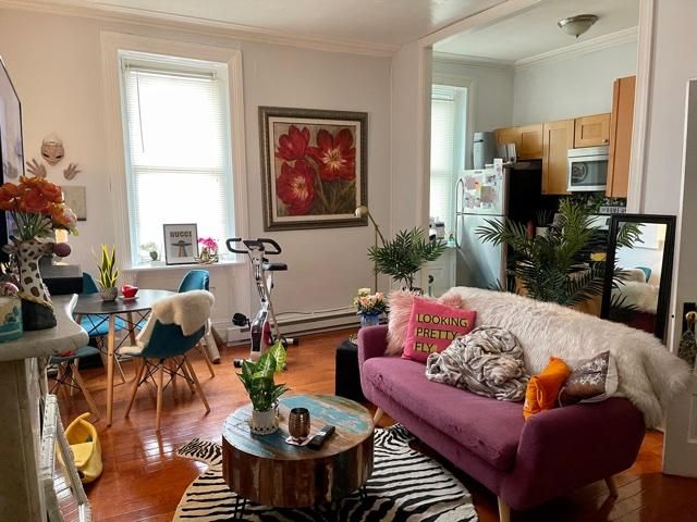 1945 Poplar St #2F, Philadelphia, PA 19130