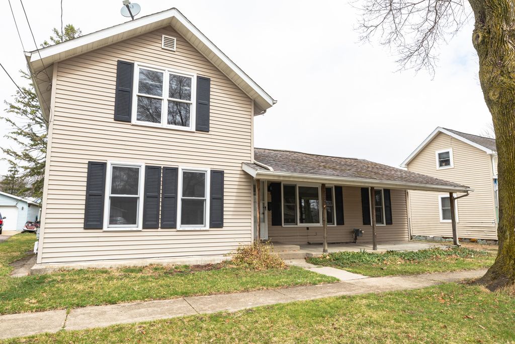 729 E Green St, Marshall, MI 49068