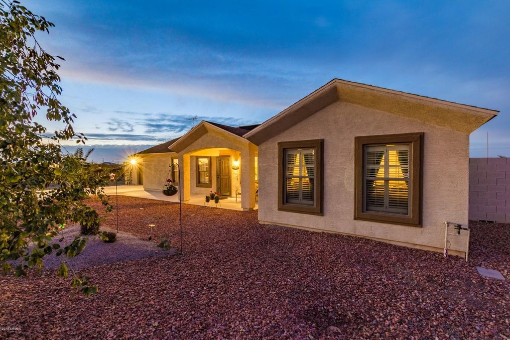 6708 S 331st Ave, Tonopah, AZ 4 Bed, 2 Bath SingleFamily Home 42