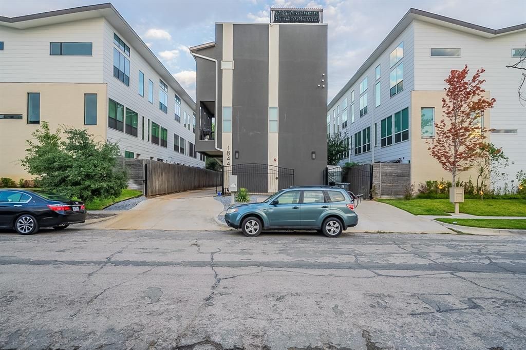 1844 Euclid Ave #4, Dallas, TX 75206