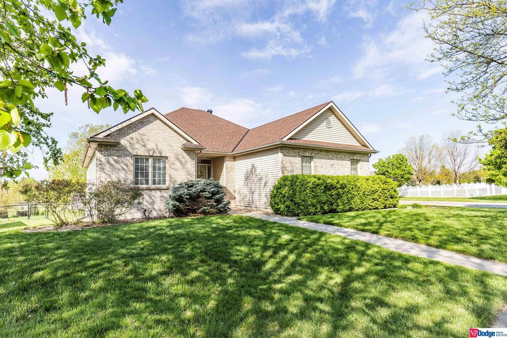 1147 W Harvest Dr, Lincoln, NE 68521 Trulia