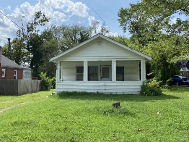2829 Lyndhurst Ave, Saint Louis, MO 63114