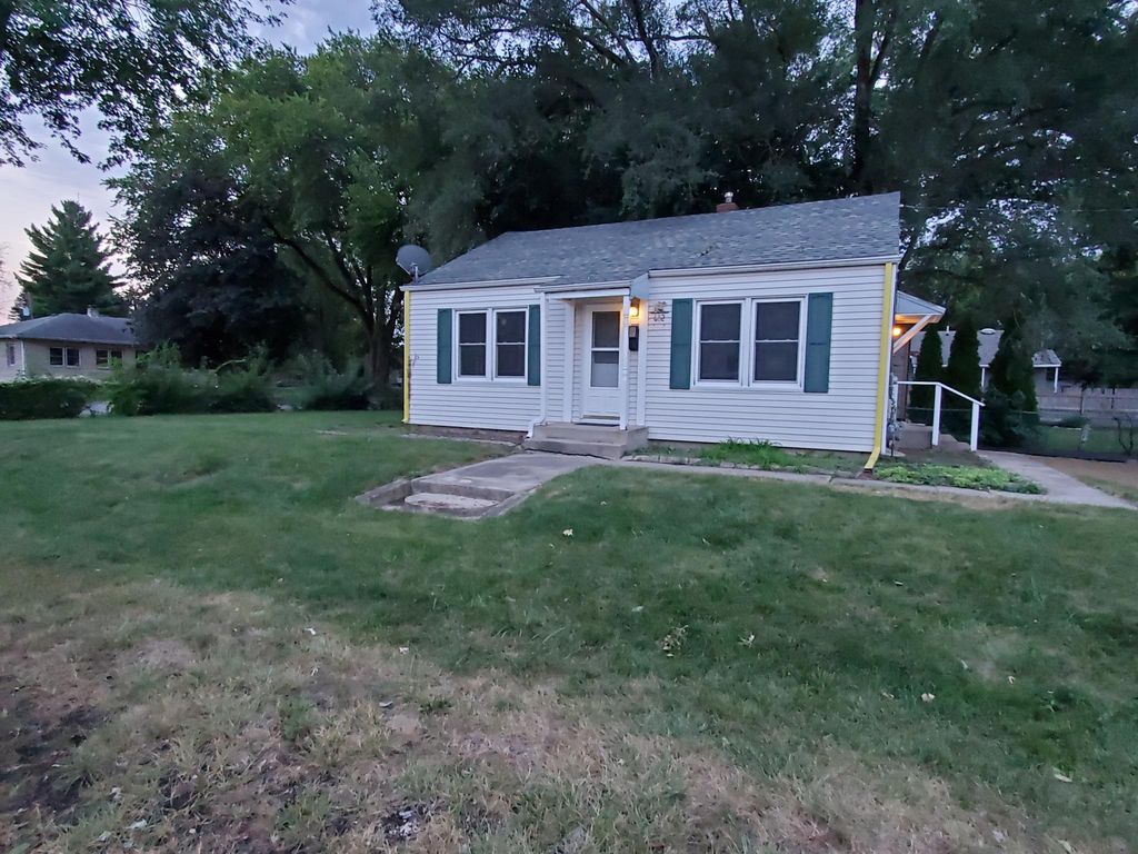 602 W Indiana Ave, Chesterton, IN 46304