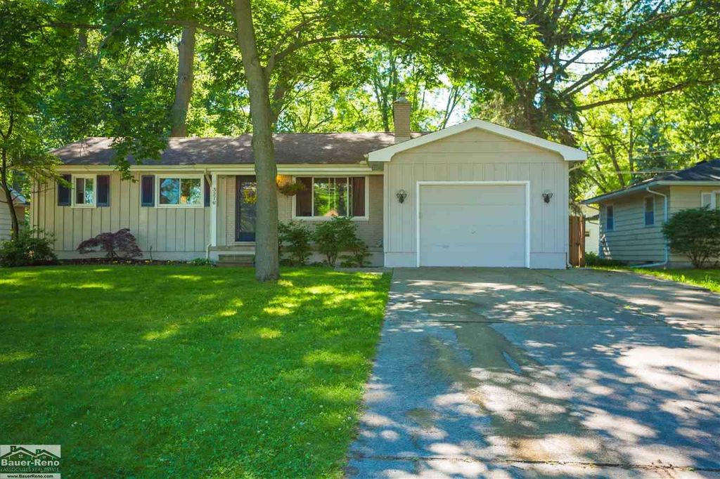 3276 Riverside Dr, Port Huron, MI 3 Bed, 2 Bath SingleFamily Home