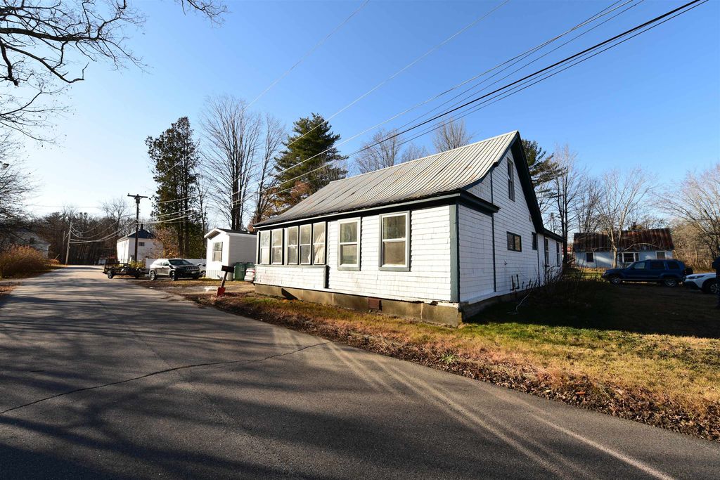 28 Colbath St, Conway, NH 03818
