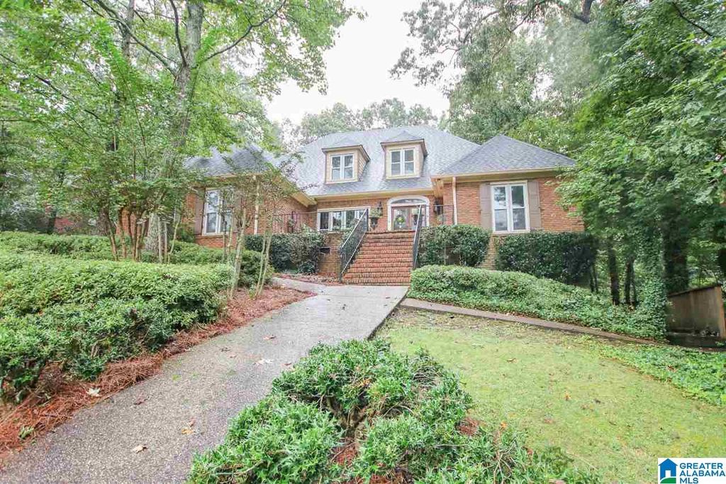 3524 Countrywood Ln, Vestavia, AL 35243