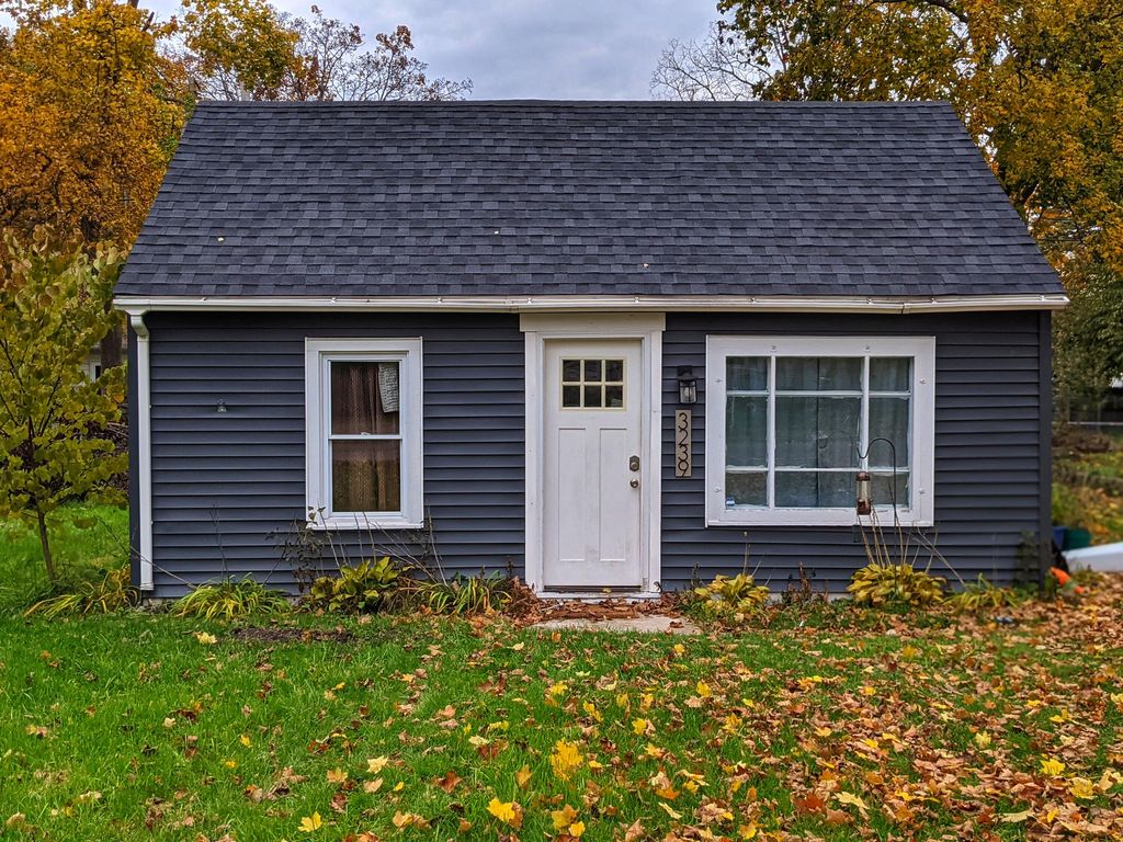 3239 Young Ave, Lansing, MI 48906