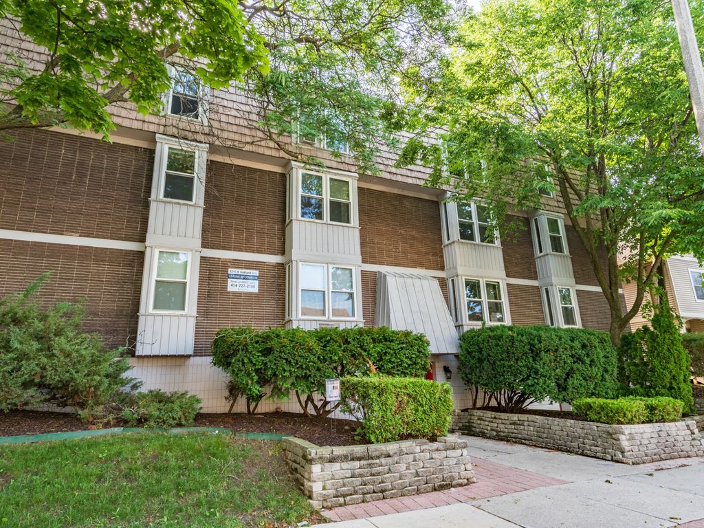 3245 N Oakland Milwaukee, WI Trulia