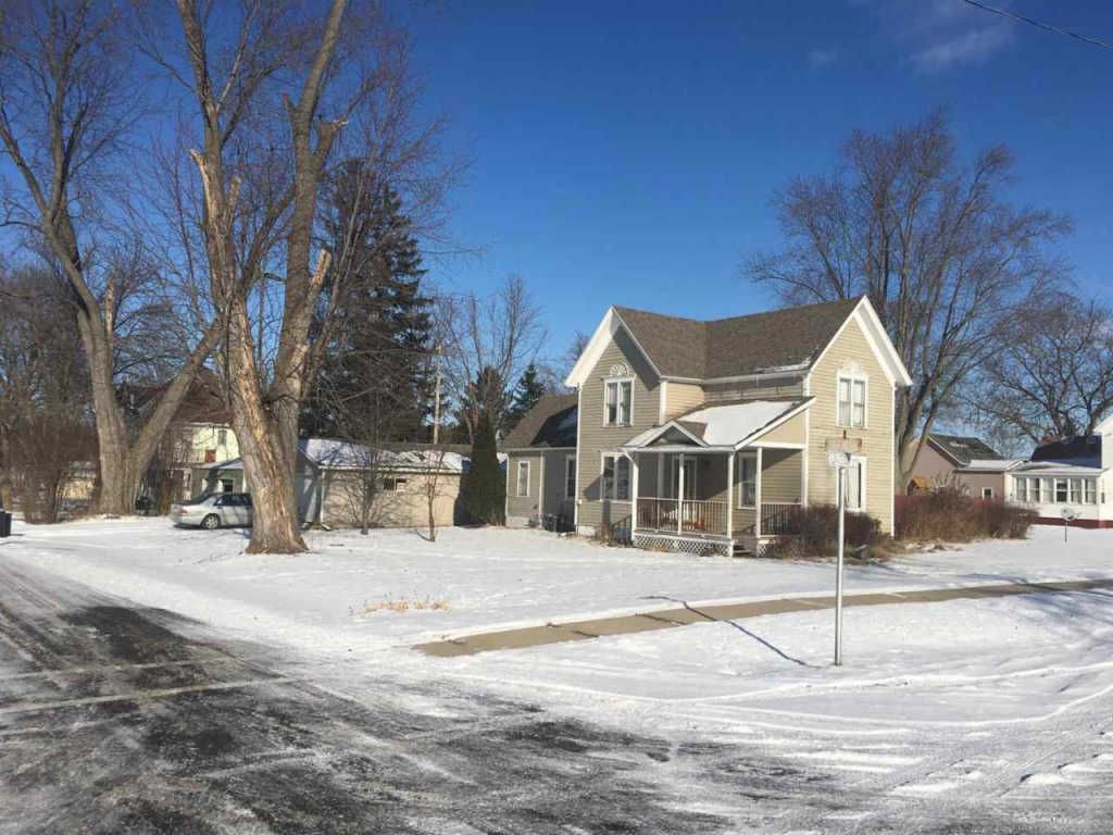 329 Division St, Rio, WI 53960 Trulia