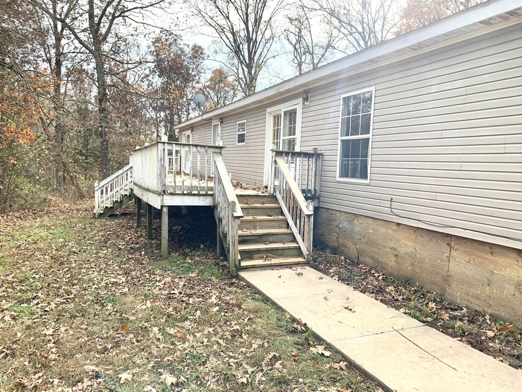 270 NE 100th Ln, Lamar, MO 6 Bed, 3 Bath Mobile / Manufactured 23