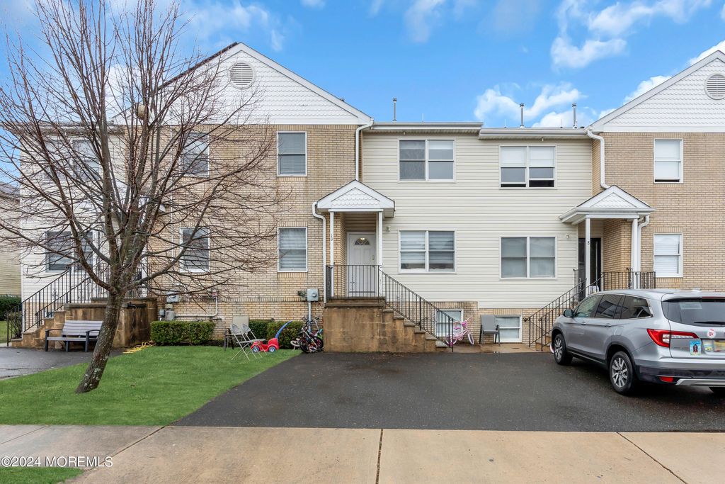 10 Taft Avenue Lakewood NJ 08701 See Est Value Schools More 10 Taft Avenue Lakewood NJ 08701 See Est Value Schools More
