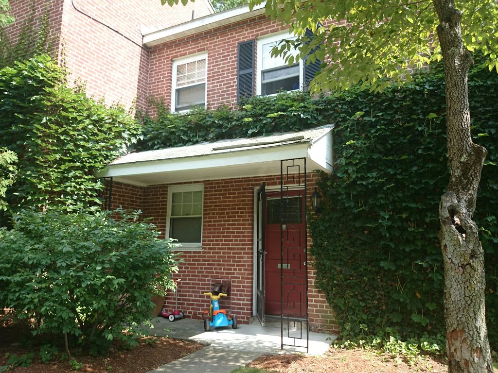 152 Sherman Rd, Chestnut Hill, MA 02467