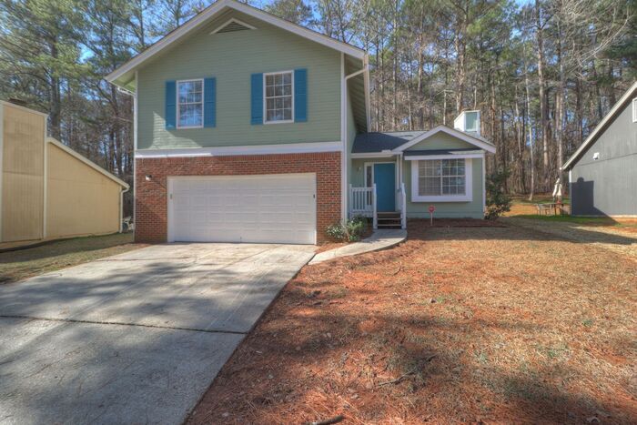 1937 Marbut Forest Dr, Lithonia, GA 30058