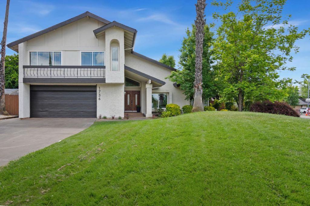 1736 Park Place Dr, Carmichael, CA 95608