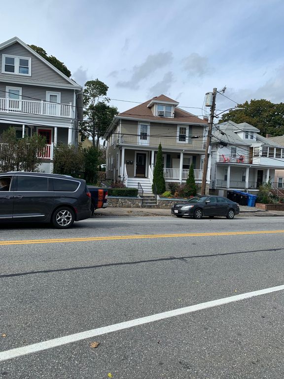 10 Grove St #1, Belmont, MA 02478