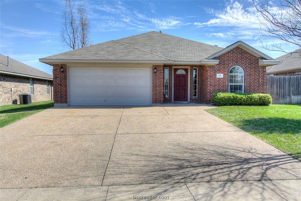 928 Whitewing Ln, College Station, TX 77845