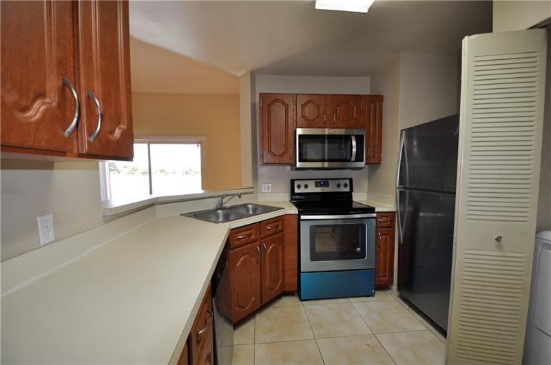 3449 NW 44th St #202, Oakland Park, FL 33309