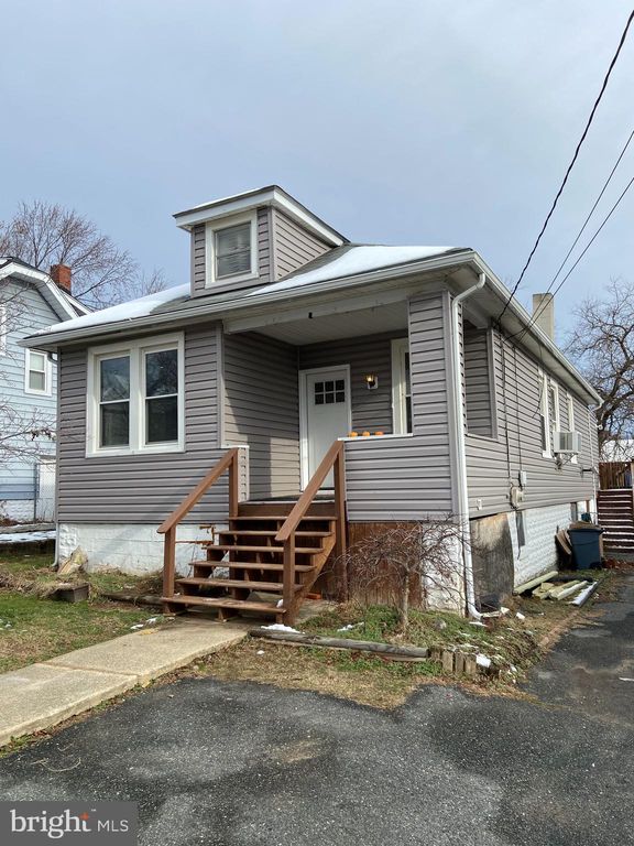 1703 Rittenhouse Ave, Halethorpe, MD 21227