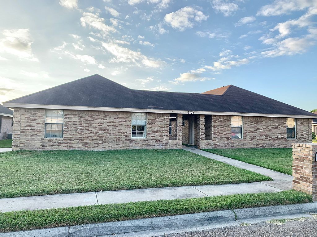 2105 Paradise Dr, Pharr, TX 78577 - 2 Bed, 1 Bath Multi-Family Home