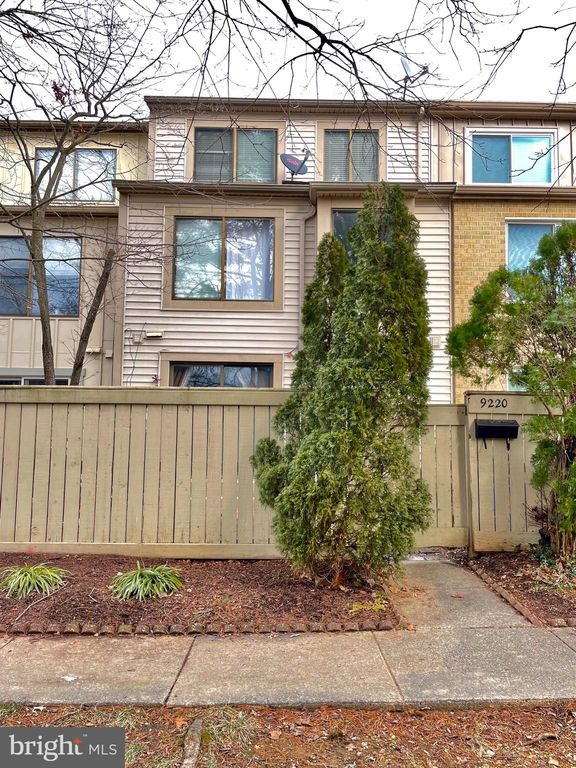9220 Chadburn Pl, Montgomery Village, MD 20886