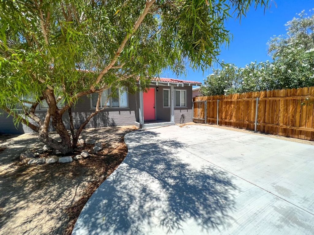 One of The Best One Bedroom Apartment in Town Twentynine Palms, CA