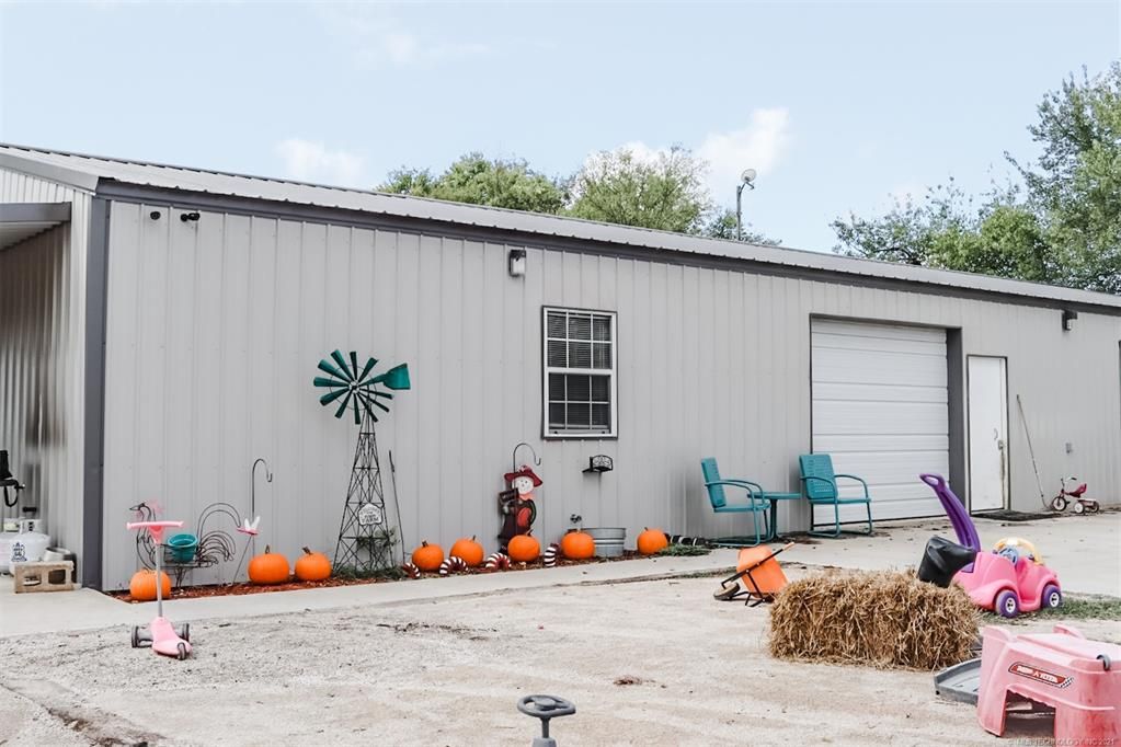 17128 US Highway 77 Hwy, Springer, OK 73458