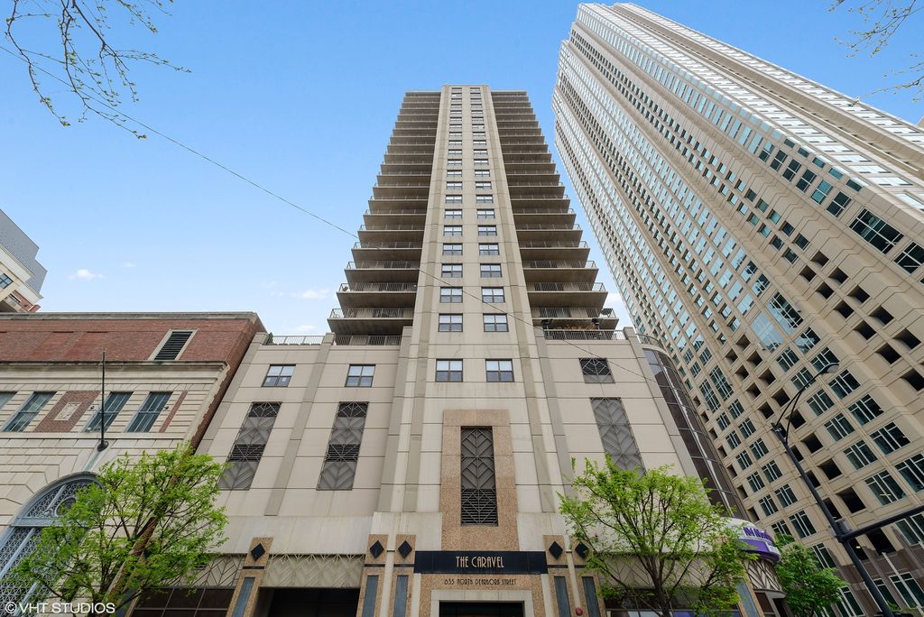 635 N Dearborn St #1301, Chicago, IL 60654