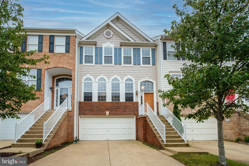 44111 Saxony Ter, Ashburn, VA 20147