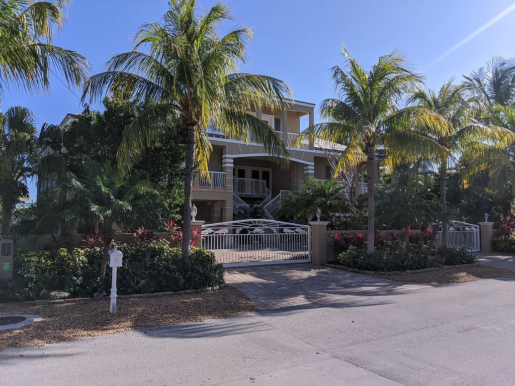 137 Stromboli Dr, Islamorada, FL 33036