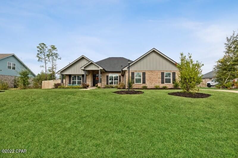 133 Lake Merial Trl, Southport, FL 32409
