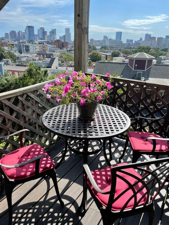 292 Bunker Hill St #1, Charlestown, MA 02129